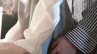 [For women] A handsome boyfriend who got horny while cooking puts a hard cock and moves his hips vio