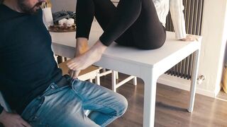Her feet are too hot and he has to cum