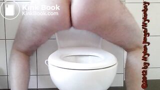 Kackewürste rausdrücken