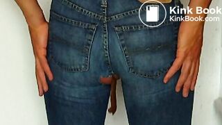 KV in knallengen Jeans