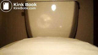 Shitting medium sized logs