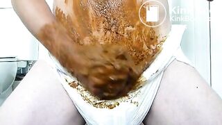 Messy Diaper Wank and Cum