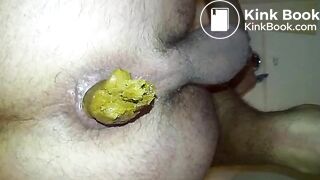 Hot canadian man taking a shit