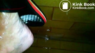 shit in shower