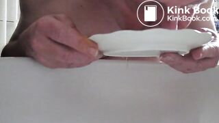 Piss onto plate and play