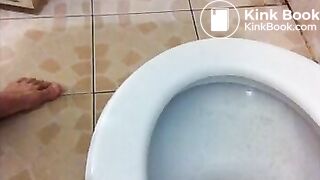 Eating Shit From a Toilet & Painting Face with SHIT!