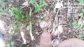 Teen piss in the wood