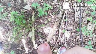 Teen piss in the wood