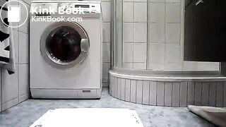 Sportboy scheisst dünnschiss