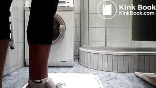 Sportboy scheisst dünnschiss