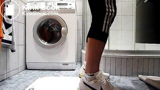 Sportboy scheisst dünnschiss