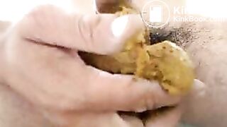 rubbing my poop