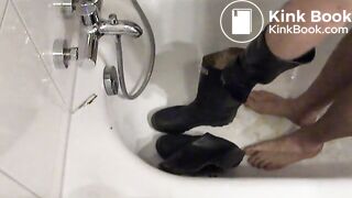 Gummistiefel vollgeschissen und abgewichst