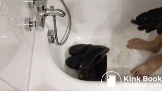 Gummistiefel vollgeschissen und abgewichst