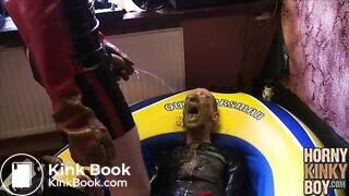 Rubber Boat Pig Play