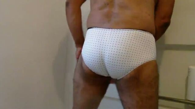 Pooping in white panties