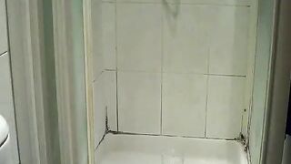 Avalage sous la douche
