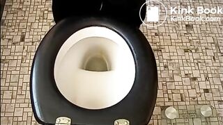 kacken auf Flachspühlklo