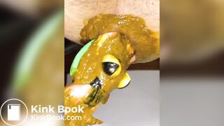 042_morigan U101128_02