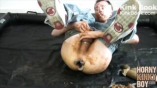 Sweet Rubber Skater Twink in Scat Love