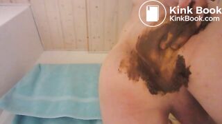 shit 114 - again: young boy finger, scat and smear