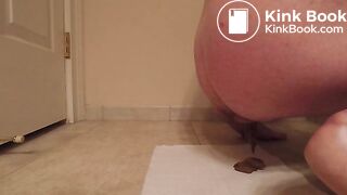 Formed thick ropes of shit pile of soft to medium firmness