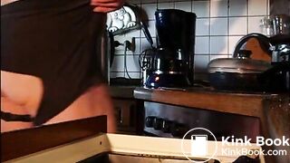 Einbauküche , in die Schublade gekackt