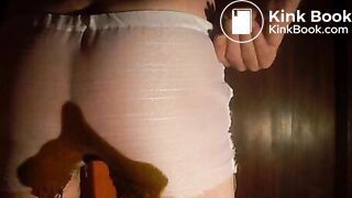 Dünnschisspantie im Flur