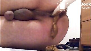 Tomi fickt seine stinkende Kackfotze