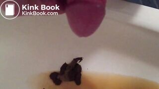 Wanne voller Kacke und Pisse mit Sperma veredelt !!!