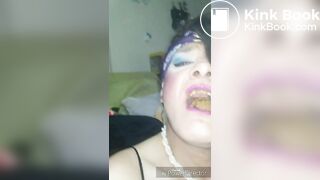 Scatqueenleila eating big pille