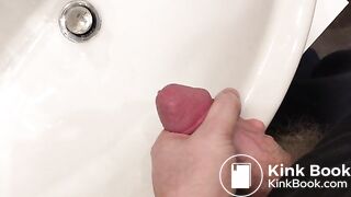 Einfach mal dumm abrotzen mit dem Hurenschwanz