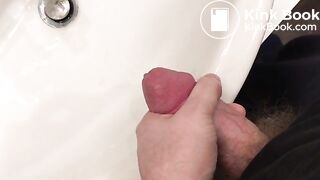 Einfach mal dumm abrotzen mit dem Hurenschwanz