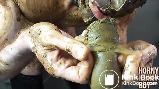 Food Repacking and Scat Wanking in Bathtub