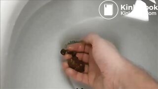 I like making dirty my toilet