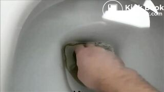 I like making dirty my toilet