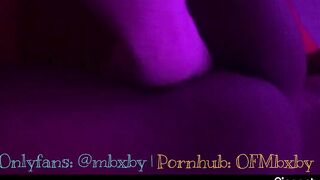 Ebony slut gets fisted and SQUIRTS????