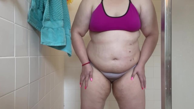 BBW Couldn’t Hold Her Pee! Desperate Leaking and Wetting Panties