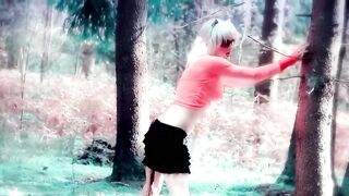 Lola Spais Wild Pussy spanking in the forest