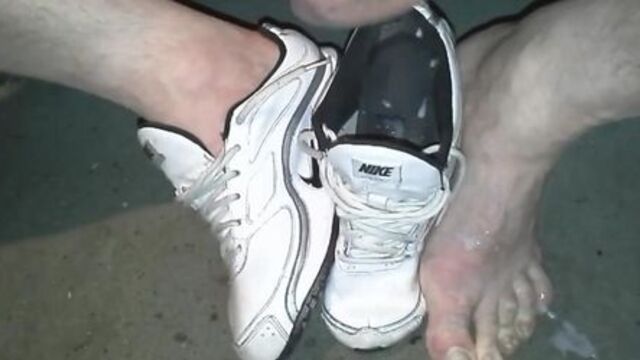 Grls Sky Shox get cummed