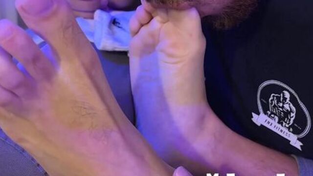 MY FRIENDS FEET - Black dude Dallas and stud Dmitri feet worshipped intensely