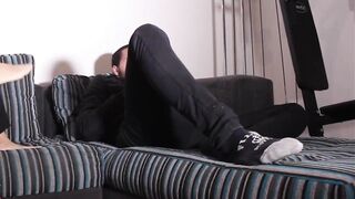Hot wife wants creampie on the couch