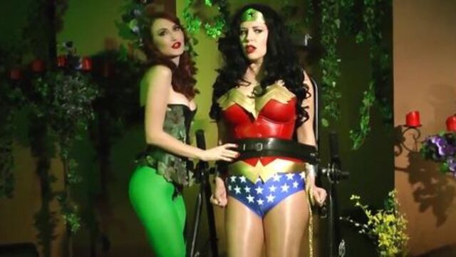 wonder woman vs poison ivy