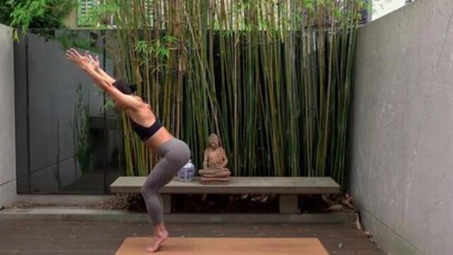 30 MIN PILATES YOGA WORKOUT  Full Body Stretch  Strengthen_1080pFHR.mp4