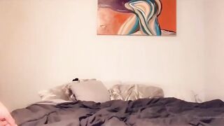 LATINA WITH BIG BOOTY ASS CLAPPING AND TWERKING WET PUSSY 2
