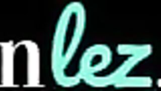 LEZ ON LEZ - Lesbian beauty sucks toes and licks pussy