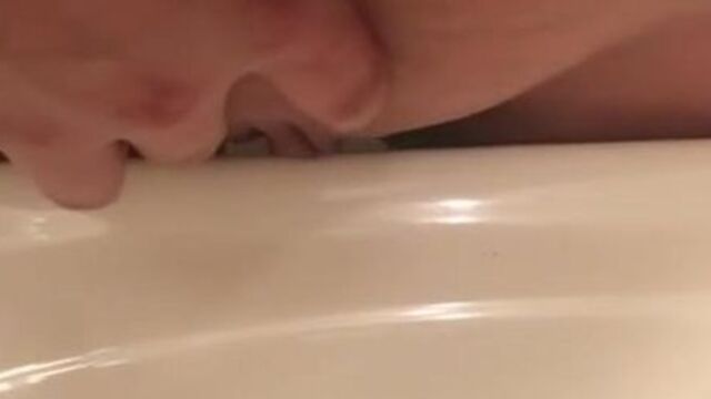 RUBBING MY CLIT ON BATHROOM SINK AT MY FRIEND’S HOUSE!