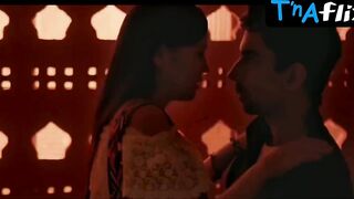 Manjari Phadnis Sexy Scene  in Fuh Se Fantasy