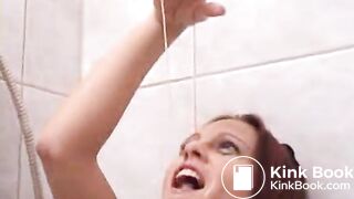 Queeny Love - messy puke drinking