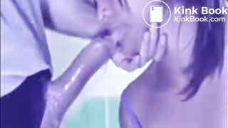 NOVINHA PUTONA VOMITANDO NO PAU